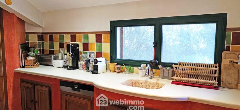 Maison - 240 m² - 7 pièces