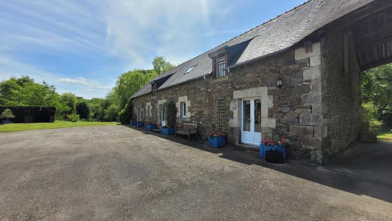 Propriété - 535 m² - 22 pièces