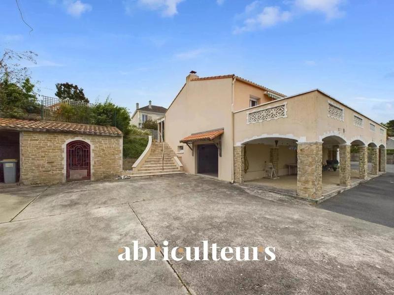 Maison - 150 m² - 6 pièces