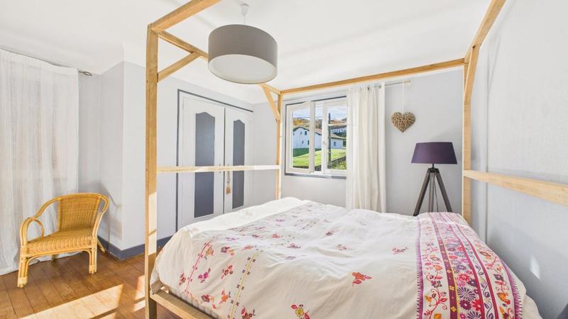 Maison - 355 m² - 14 pièces