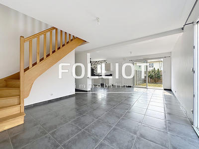 Maison - 104 m² - 5 pièces