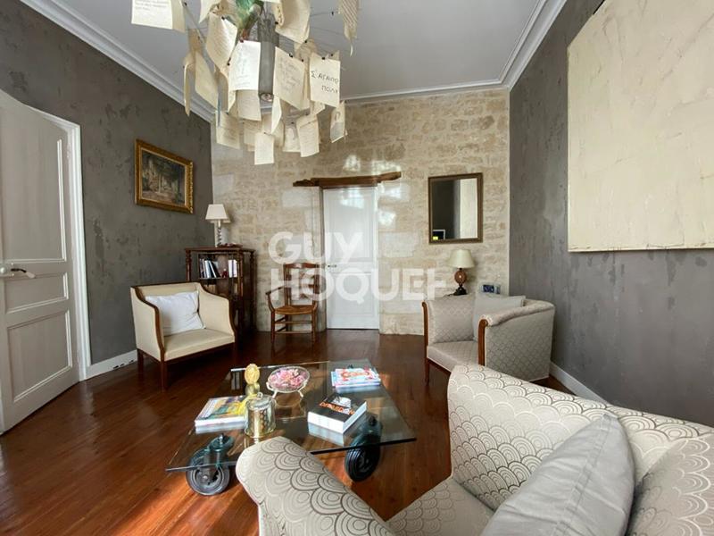 Maison de ville - 255 m² - 8 pièces