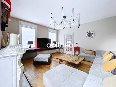 Maison - 380 m² - 13 pièces