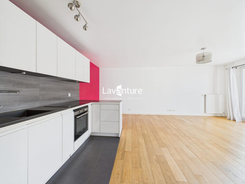 Appartement - 96 m² - 5 pièces