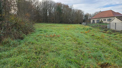 Terrain - 1 051 m²