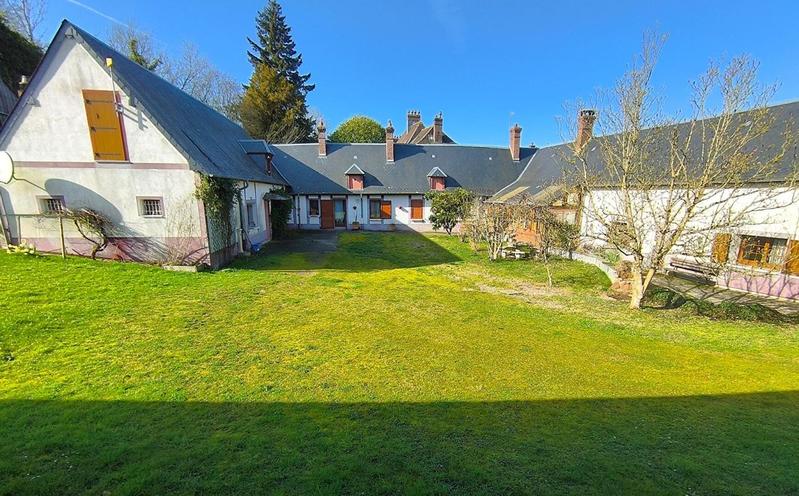 Maison - 223 m² - 8 pièces