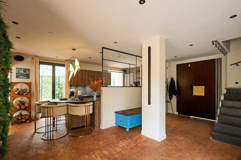 Villa - 280 m² - 6 pièces