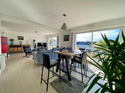 Appartement - 107 m² - 4 pièces