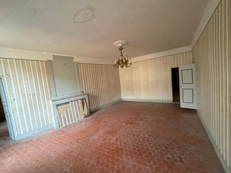 Appartement - 198 m² - 5 pièces