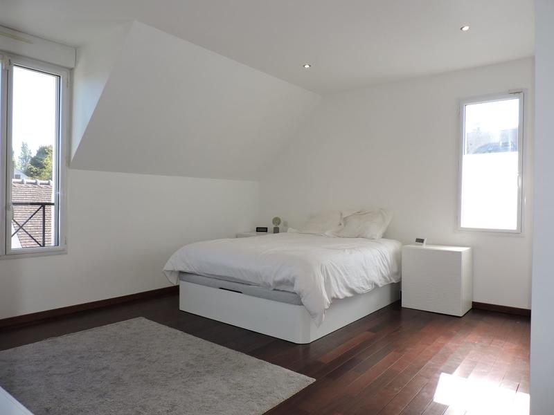 Maison contemporaine - 224 m² - 8 pièces