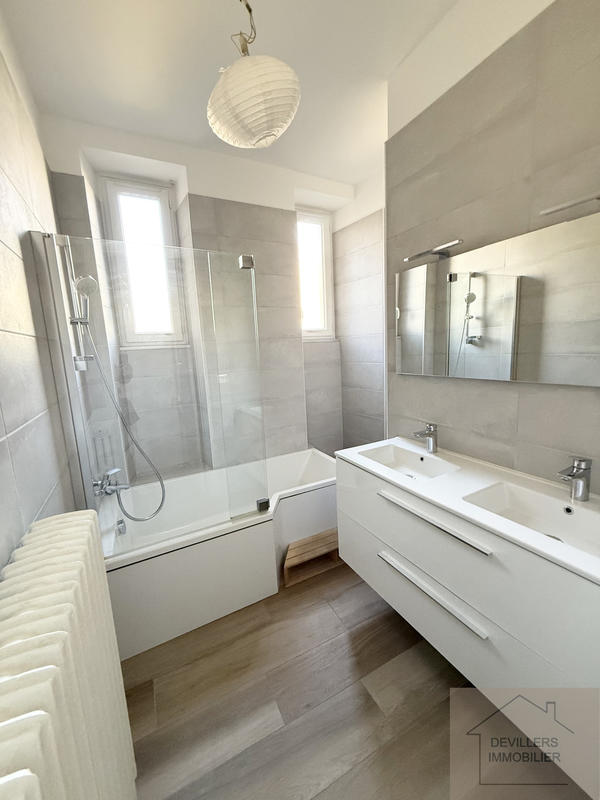 Appartement - 148 m² - 6 pièces