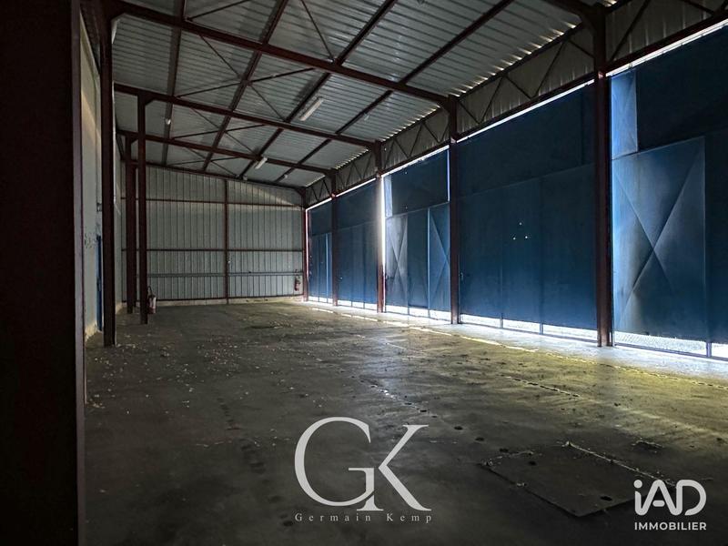 Local commercial - 9 839 m²