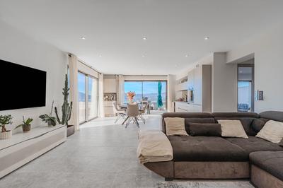 Appartement - 102 m² - 3 pièces