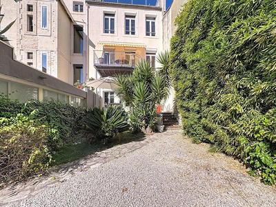 Maison de ville - 316 m² - 11 pièces