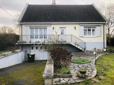 Maison traditionnelle - 80 m² - 4 pièces