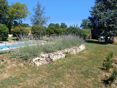 Maison - 228 m² - 8 pièces