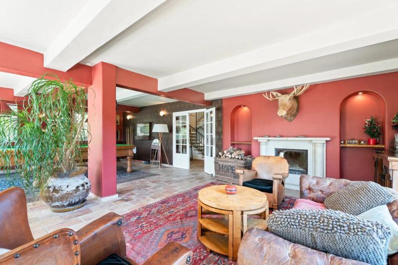 Villa - 280 m² - 8 pièces