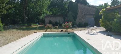 Maison - 243 m² - 10 pièces