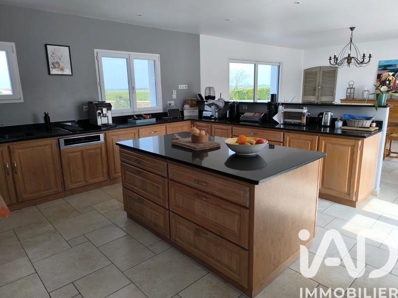 Maison - 184 m² - 7 pièces