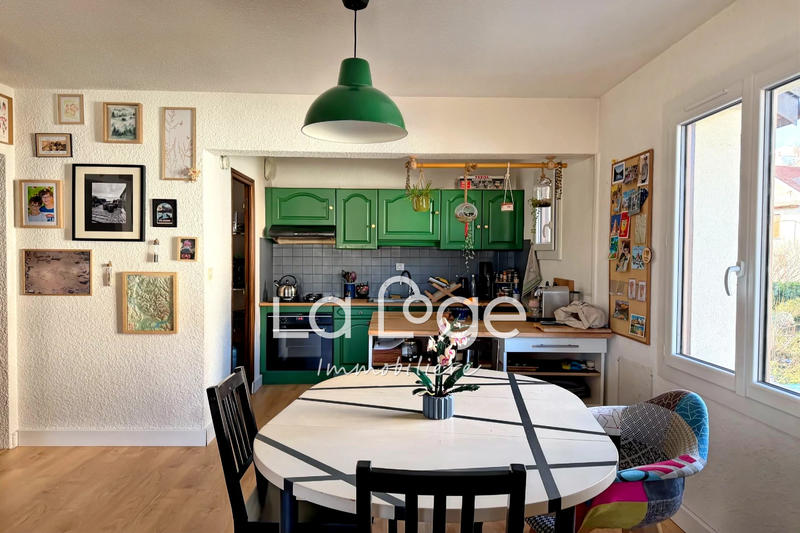 Appartement - 80 m² - 4 pièces