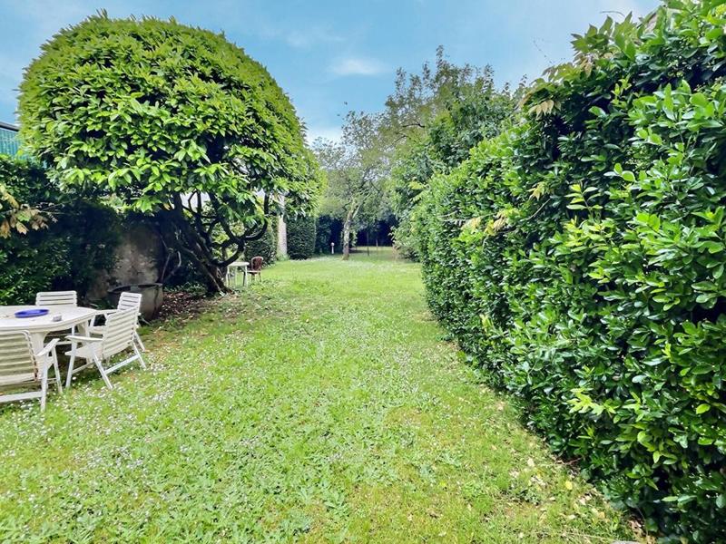 Maison - 212 m² - 8 pièces