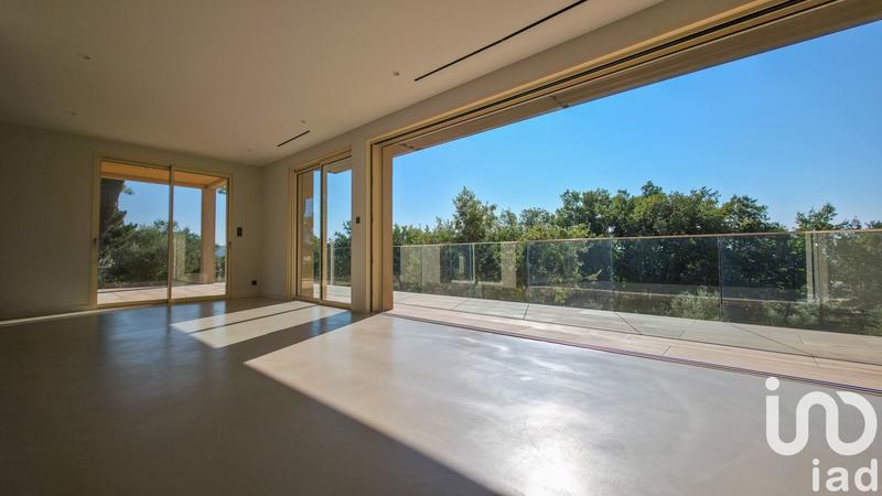 Maison - 198 m² - 5 pièces