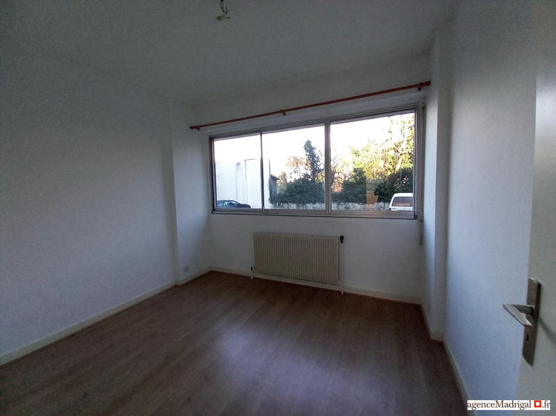 Appartement - 90 m² - 4 pièces