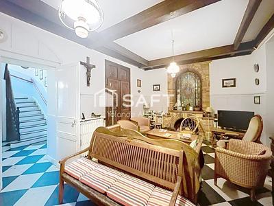 Villa - 215 m² - 11 pièces