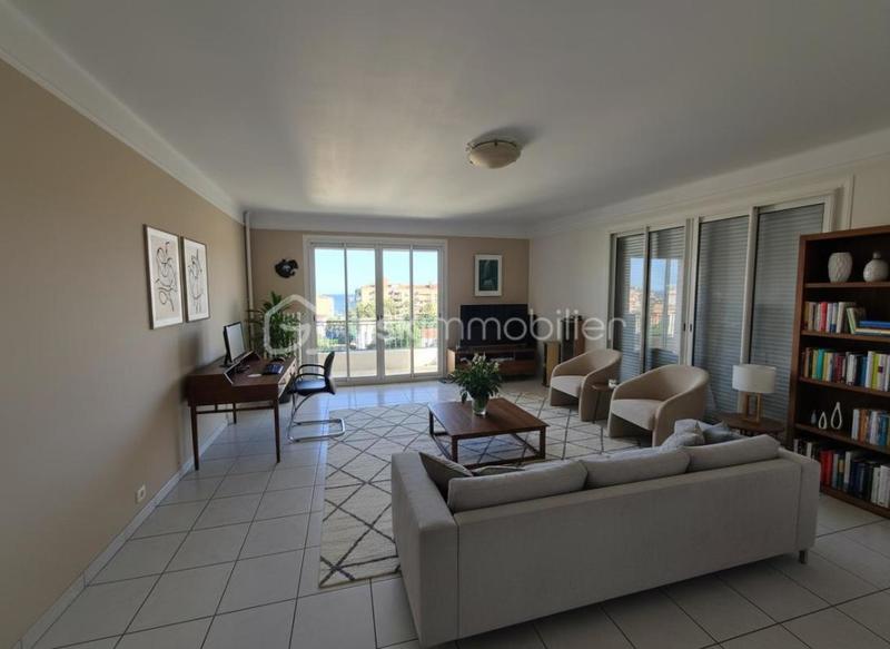 Appartement - 60 m² - 2 pièces