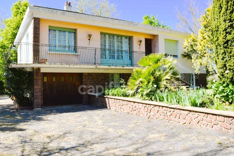 Maison - 120 m² - 10 pièces