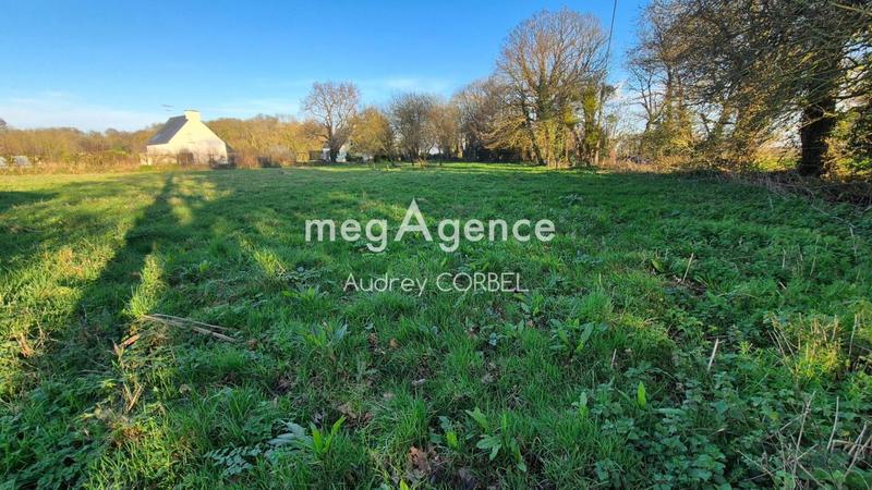 Terrain constructible - 1 911 m²