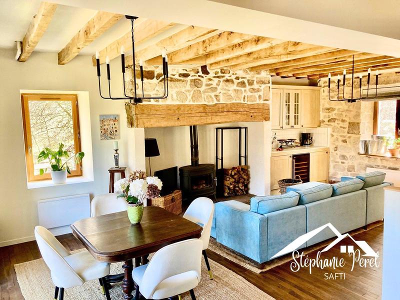 Maison - 298 m² - 9 pièces