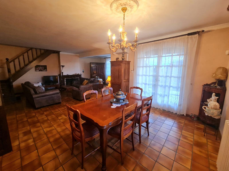 Maison - 171 m² - 7 pièces