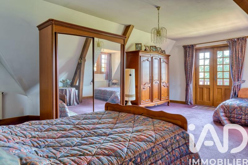 Maison - 280 m² - 7 pièces