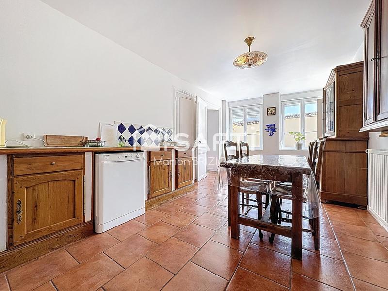 Maison - 226 m² - 8 pièces