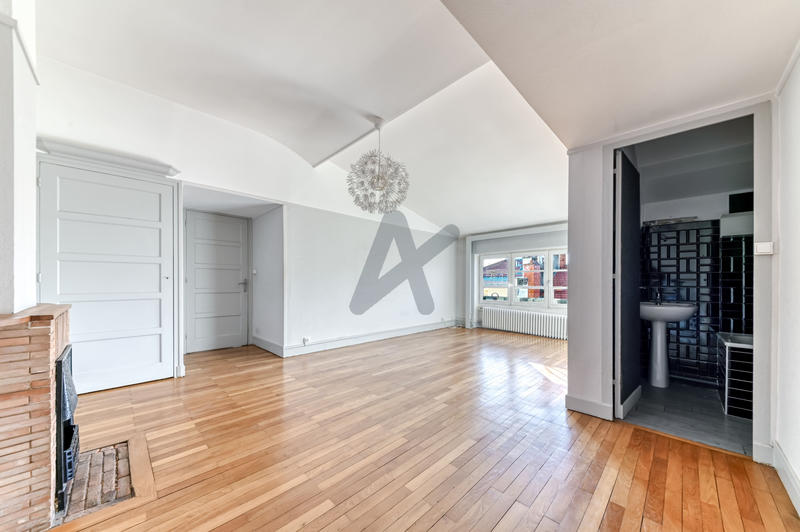 Appartement - 176 m² - 5 pièces