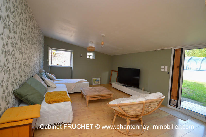 Maison - 232 m² - 6 pièces