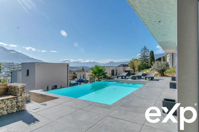 Maison - 160 m² - 6 pièces