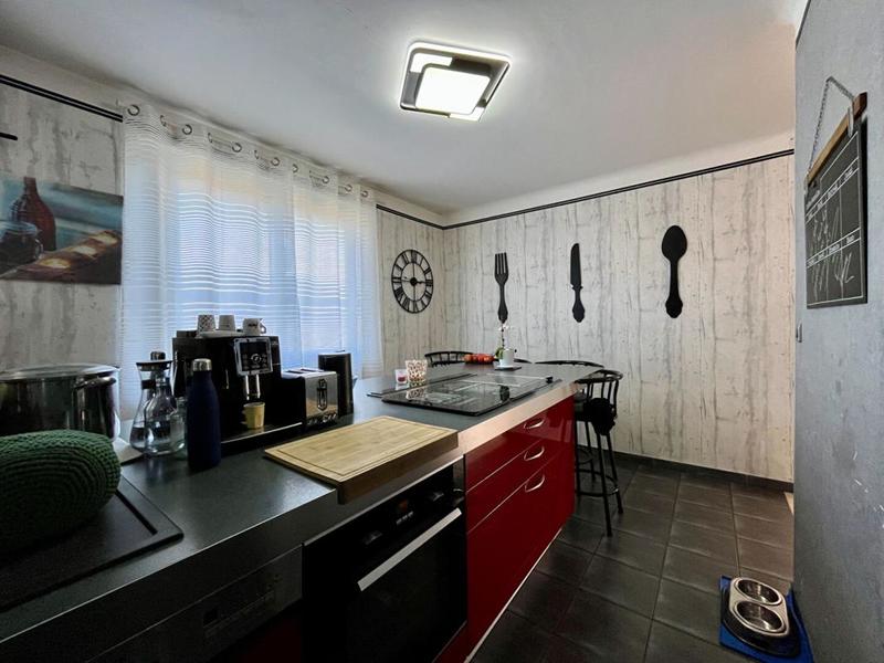 Maison - 206 m² - 8 pièces