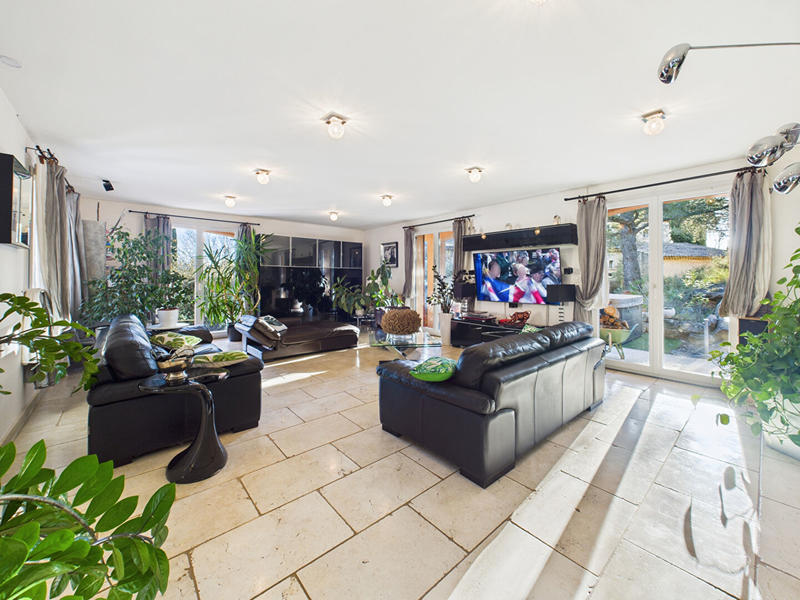 Maison - 195 m² - 5 pièces