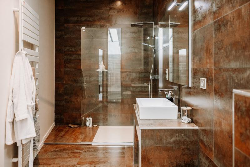 Maison contemporaine - 355 m² - 10 pièces