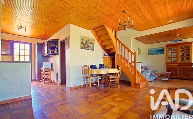 Maison - 94 m² - 5 pièces