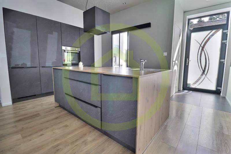 Maison - 110 m² - 6 pièces