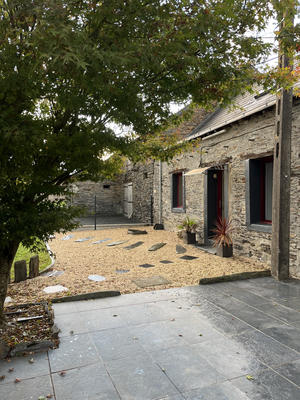 Maison - 1 158 m² - 6 pièces