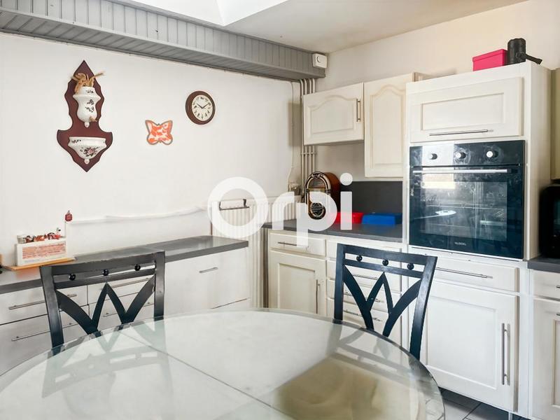 Immeuble - 227 m² - 9 pièces