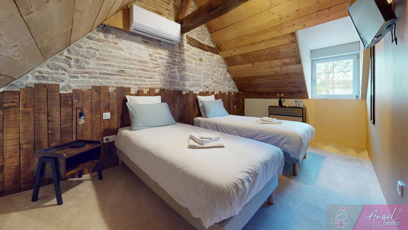 Local commercial - 180 m² - 6 pièces