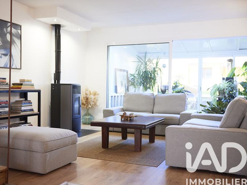 Maison - 180 m² - 7 pièces