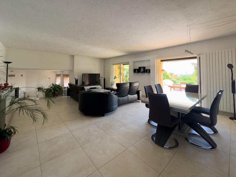 Villa - 195 m² - 6 pièces