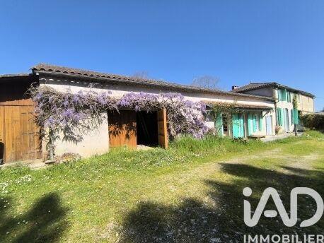 Maison de village - 242 m² - 10 pièces