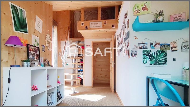 Maison - 223 m² - 11 pièces